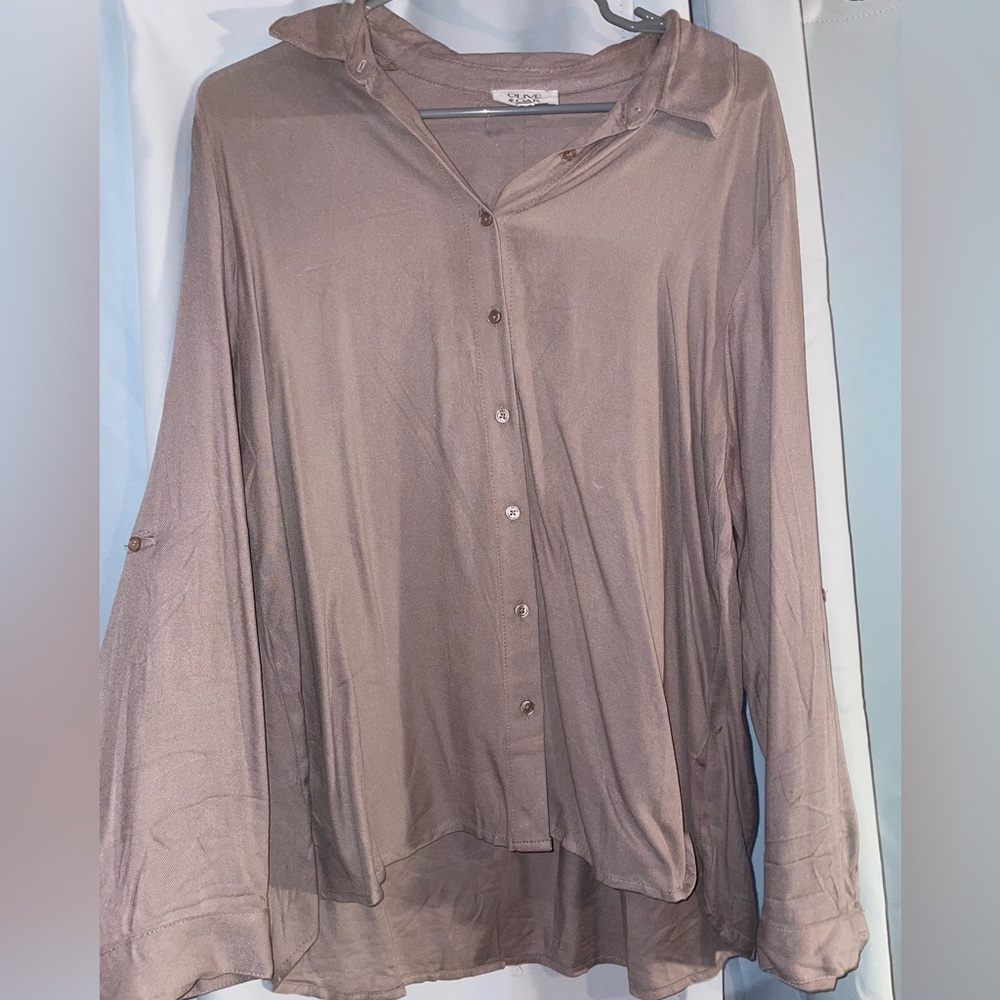 Olive and Oak Button down Top